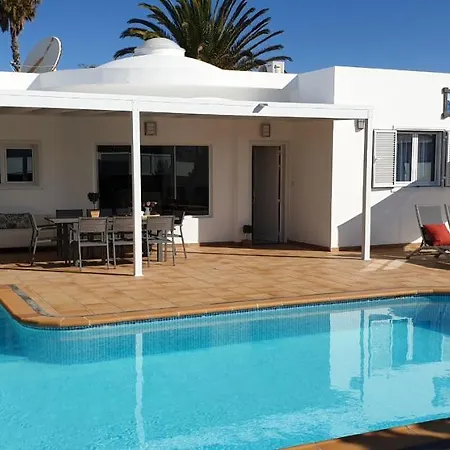 Aphrodite And Apollo 4 Bedroom Villa Puerto del Carmen (Lanzarote)